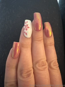 How beautiful are my new nails xxx