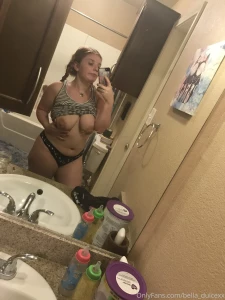 Swipeeeee to lift my shirt part 2