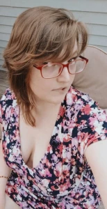 New haircut new glasses new dress oh myyy