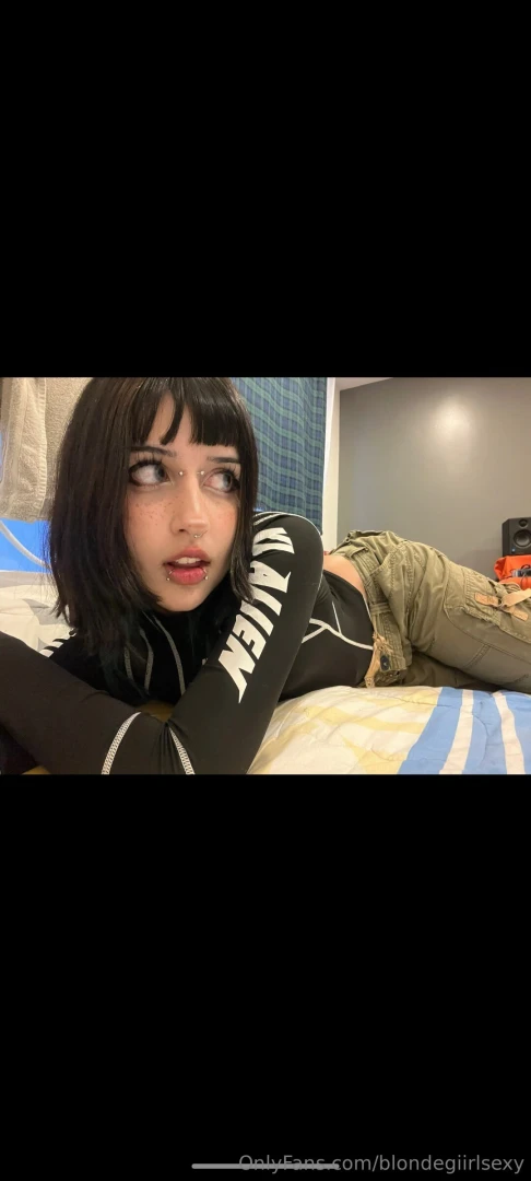 Aurora_shadow she wants to make u cum aurora_shadow look s like a cute part 10 