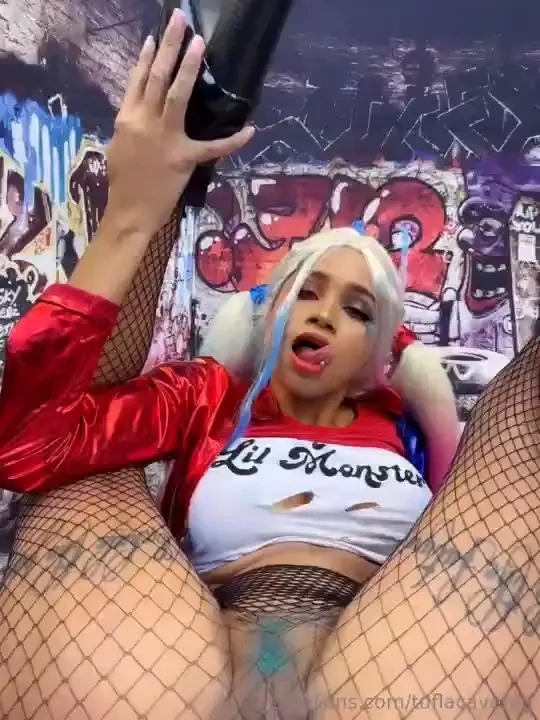 Have you already seen harley quinn in action you have to see this now 