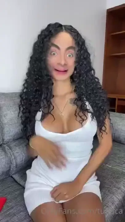 Lol you have to watch it until the end which one do you prefer 