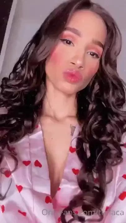 I m bored who to chat for a while dm me 