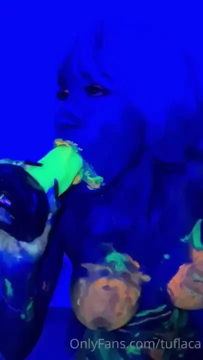 Tip 9 to get 10 minute video with neon lights and my krake dildo 