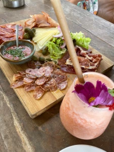 Sur le retour d espagne nous avons fait une pause vers port leucate