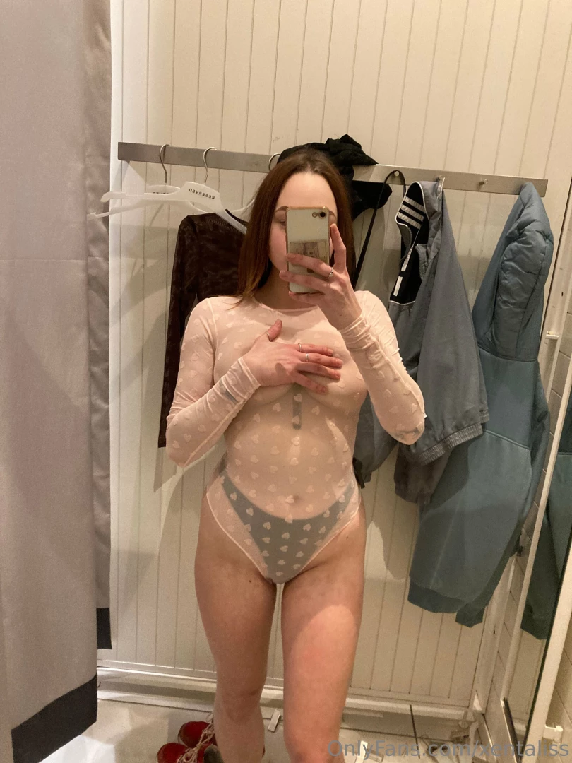 Let s choose which one suits me best or next photo with no hands 