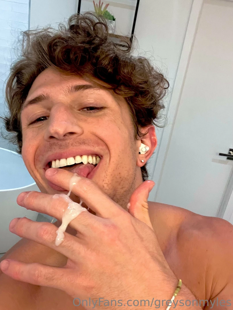 Love eating my own cum part 1 