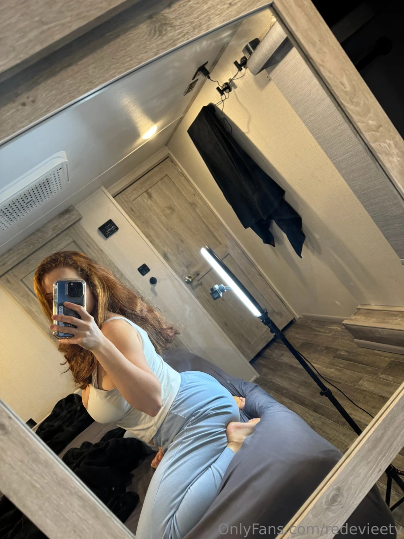 We should be having fun right now text me babe 