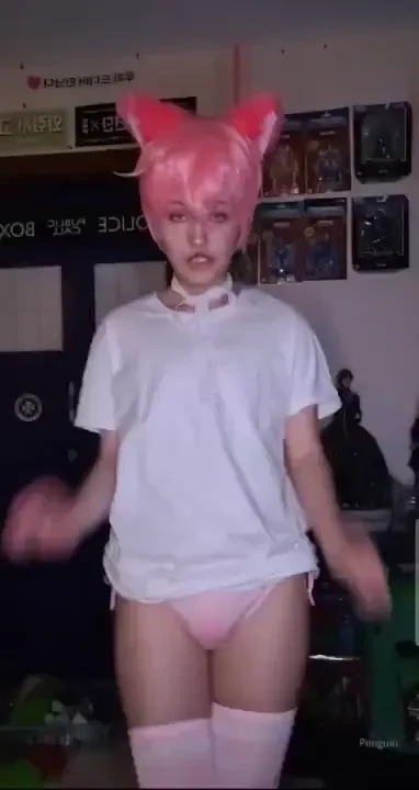 Fun facts about theo pink is his natural hair he s a total bottom 