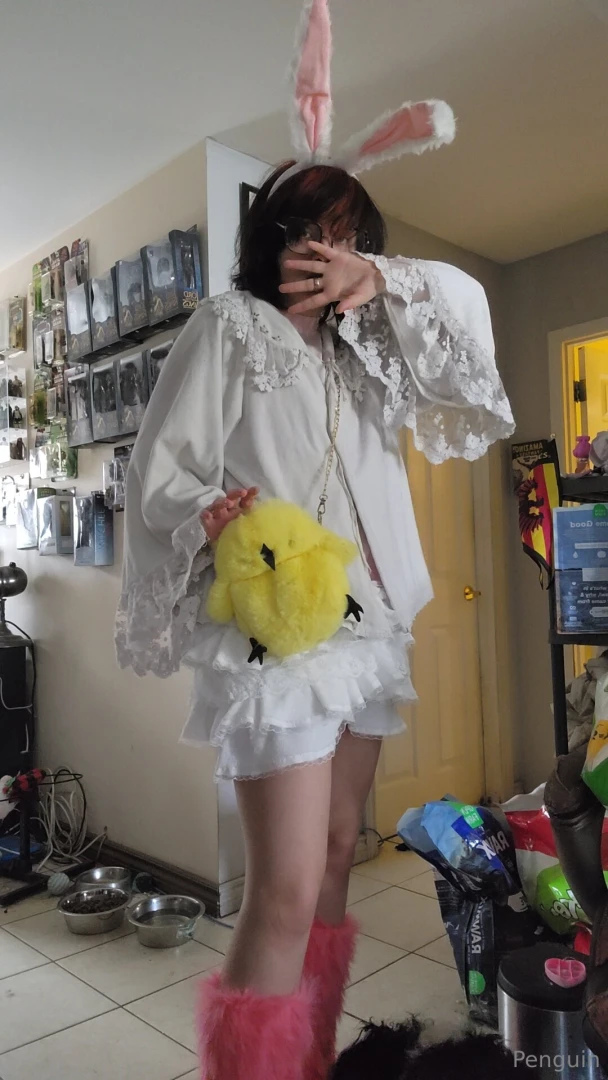 Anyone wanna treat this bunny to some easter lunch part 1 