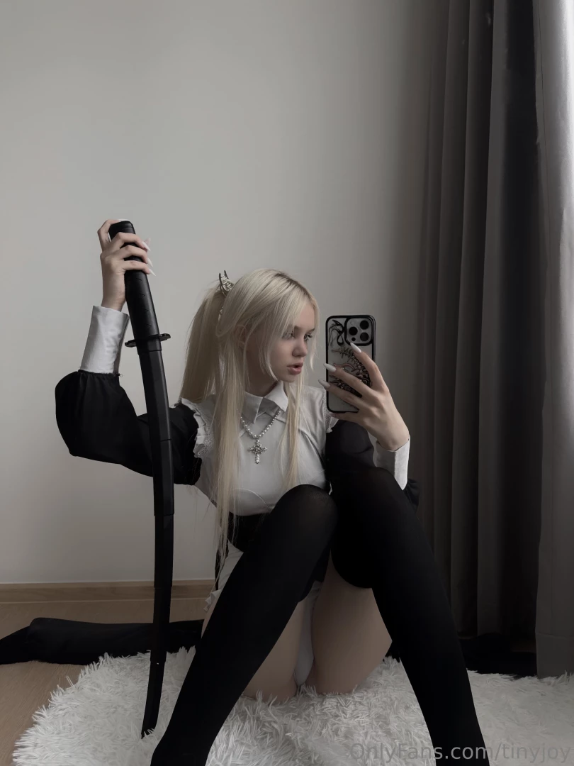 Would you like to see more in an outfit like this 