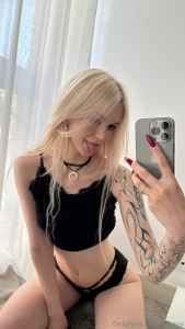 Bite me with your eyes