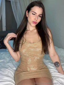 Short dress and big dreams