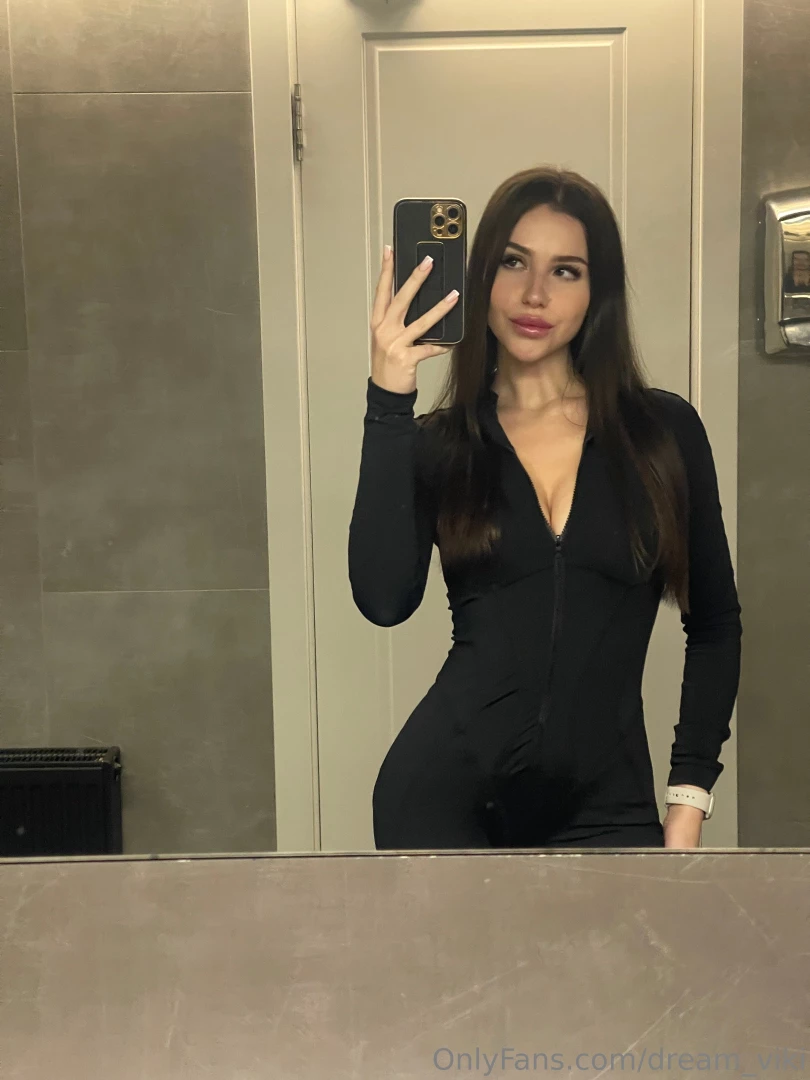 A suit that emphasizes every curve of the figure what do you think i m 