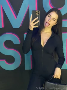 A slight flirtation a warm look and a little magic is the perfect