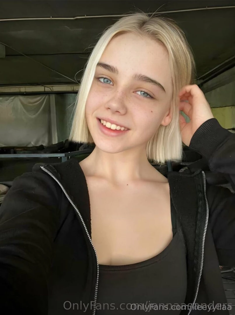 Fresh college cutie jennaasanders wants to show daddy how wet she is part 645 