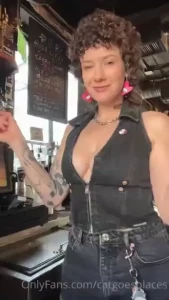 Dry or wet titty shake part 1