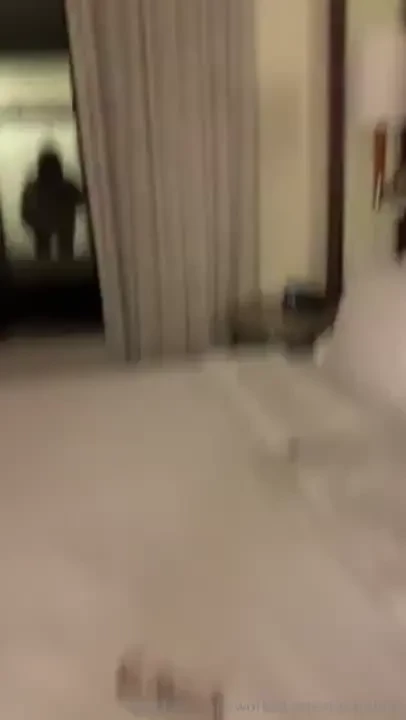 Lol bloopers while trying to look sexy 