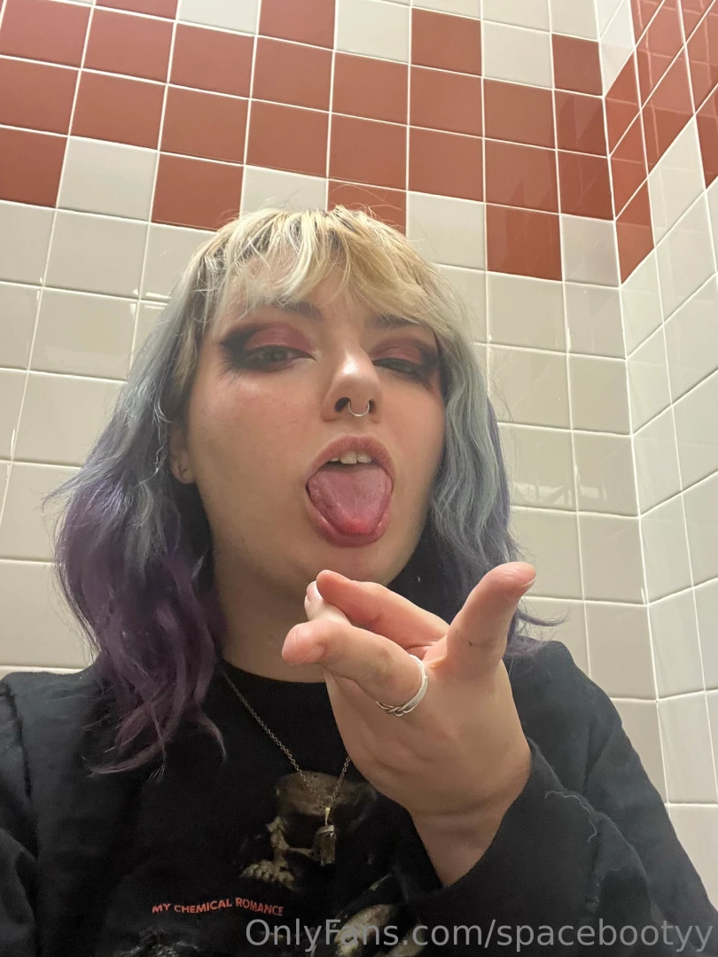 What if i just started postin all the rave pics i take when i m super part 3 