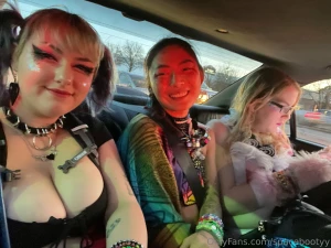 What if i just started postin all the rave pics i take when i m super part 9