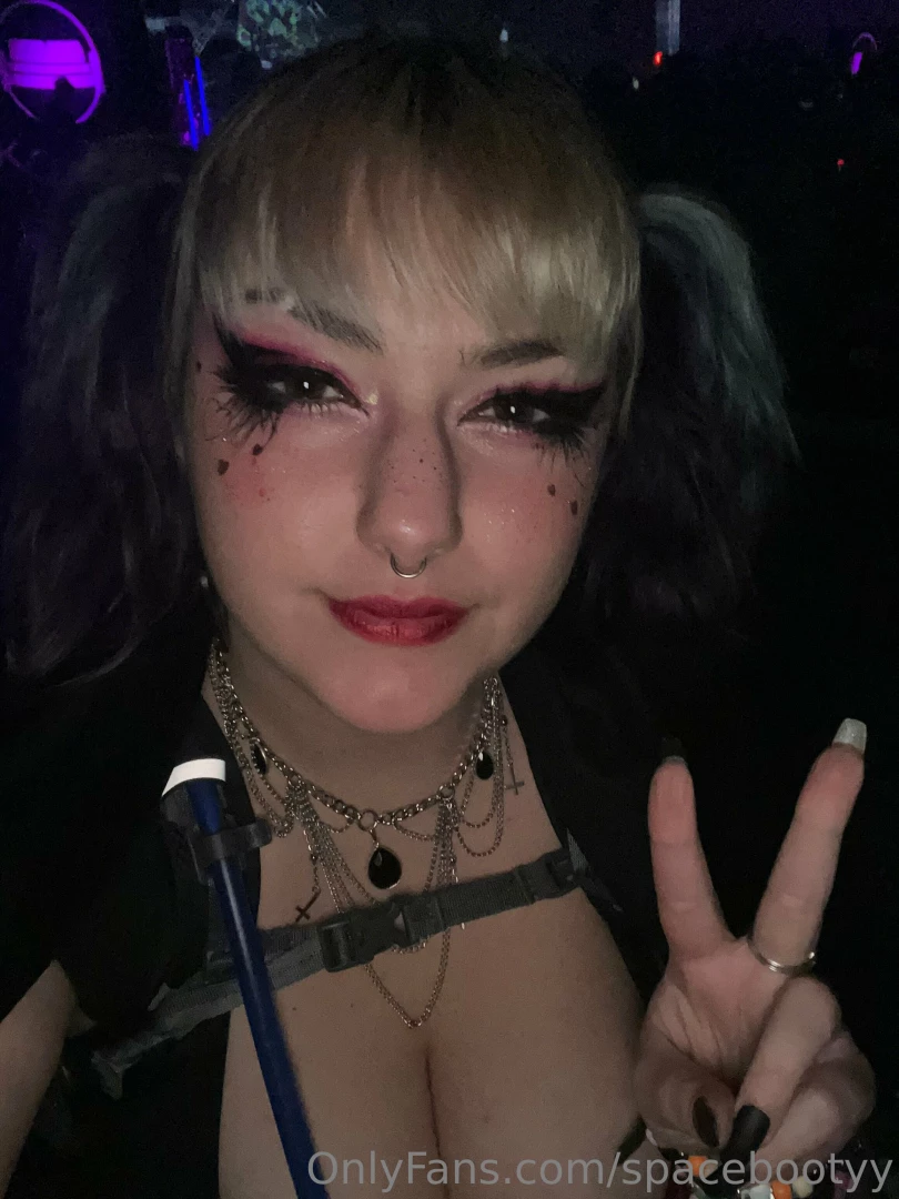 What if i just started postin all the rave pics i take when i m super part 6 