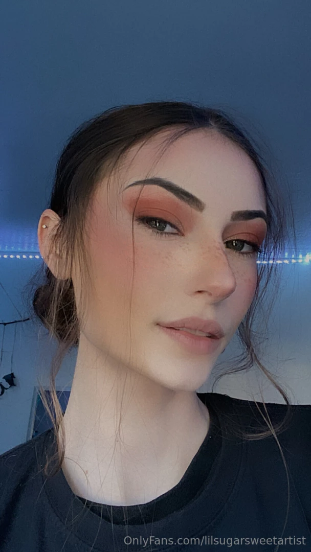 Hehe here to brighten your day 