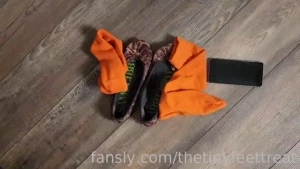 Velma traps a footboy - if you re watching this video it means you re