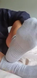 Wanna sniff you are my roommate and we just came back from the gym i