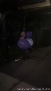 Public on bus stop onlylukas