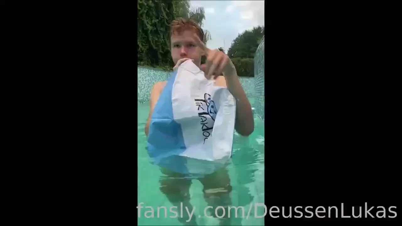 Little blowing up beachball video 
