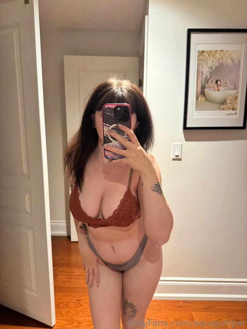 I could really go for some naked cuddles right now 