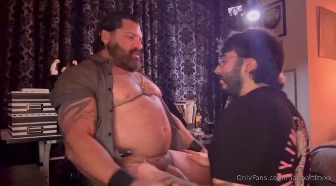 New video 19 minutes with this new cock sucker and incredible biceps 