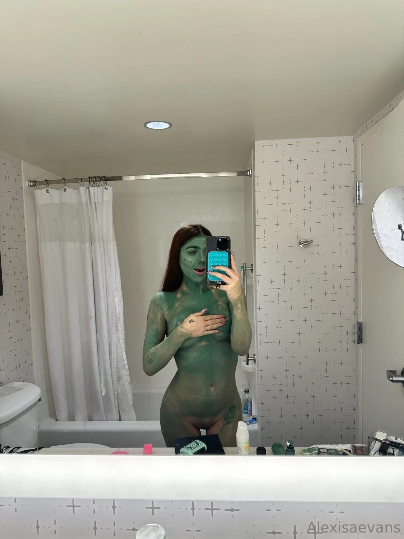 Swipe for some green tits part 2 