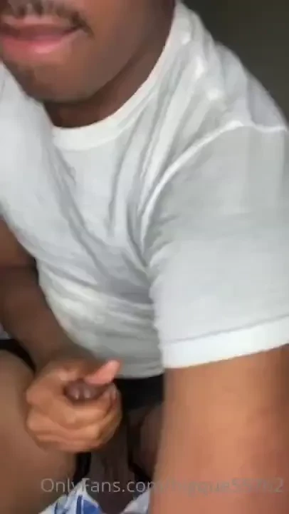 Edging till i buss i swear i love doing that shit it have my dick so 