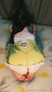 Hoe white gets dirty come see where i hid my apple