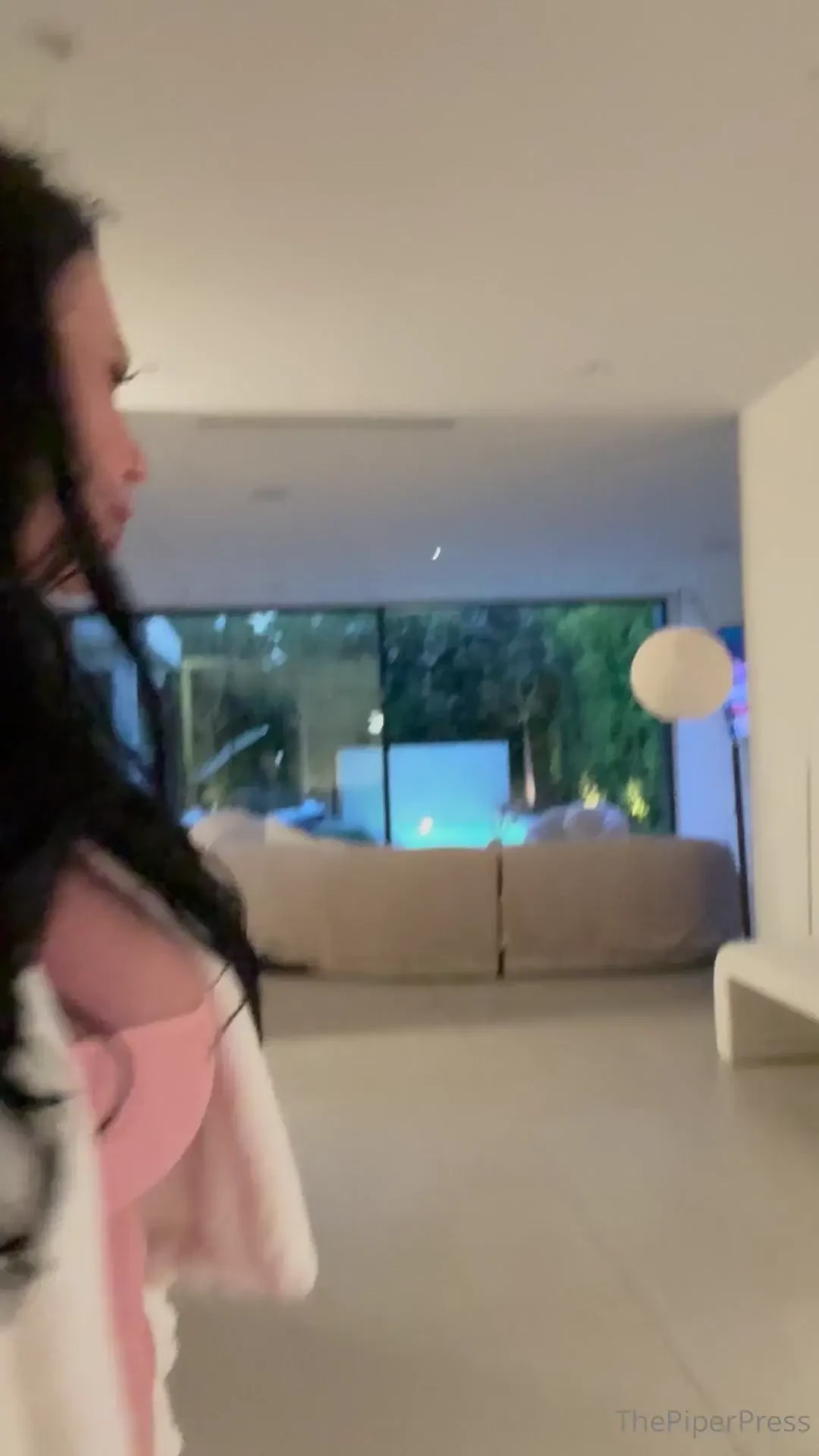 Join me in my la trip making a few scene stay with me on my journeys 