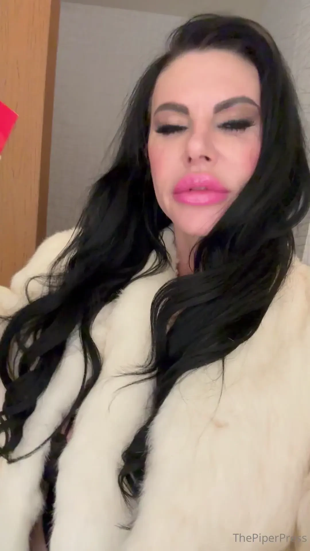 I was getting ready for last night exxxotica i want you to be with me 