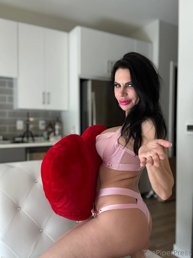 Be my valentine tomorrow is valentine days and i want you to be mine 