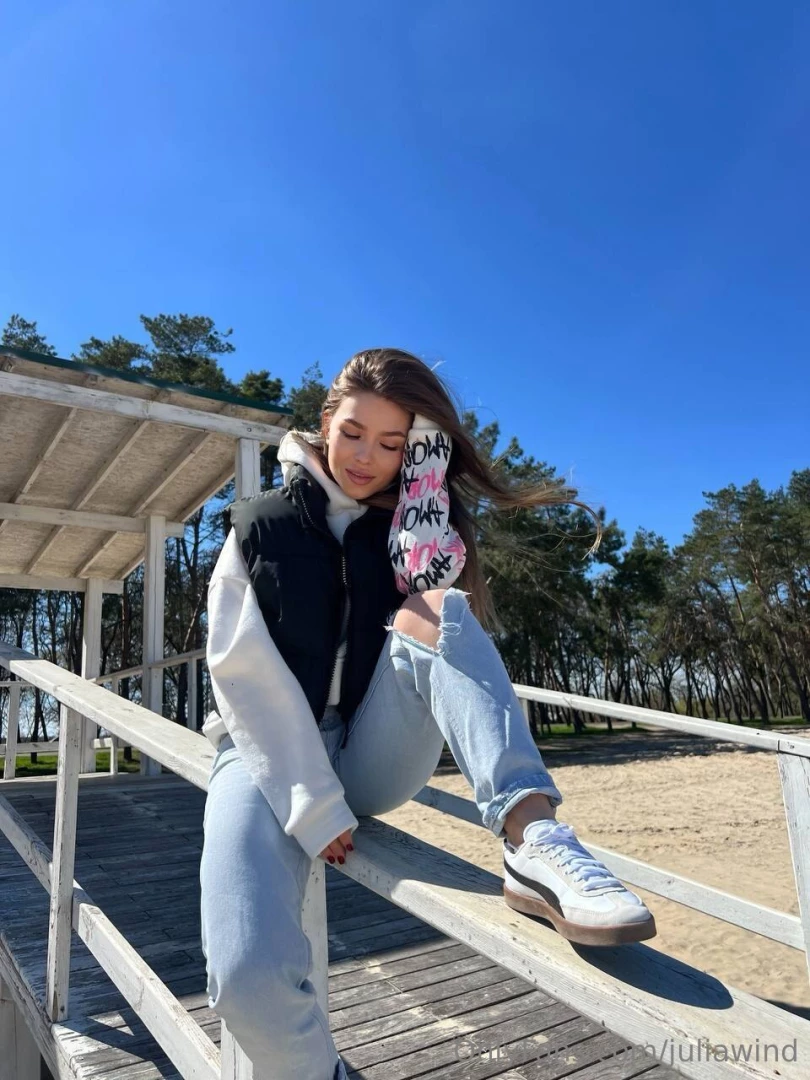 Beautiful weather and beautiful me isn t it 