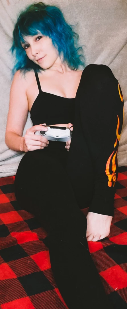 Taking a break from gaming for some sexiness part 2 