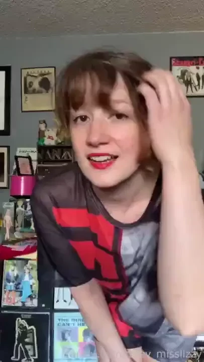 How many of you would stay up waiting for the slutty pumpkin happy 