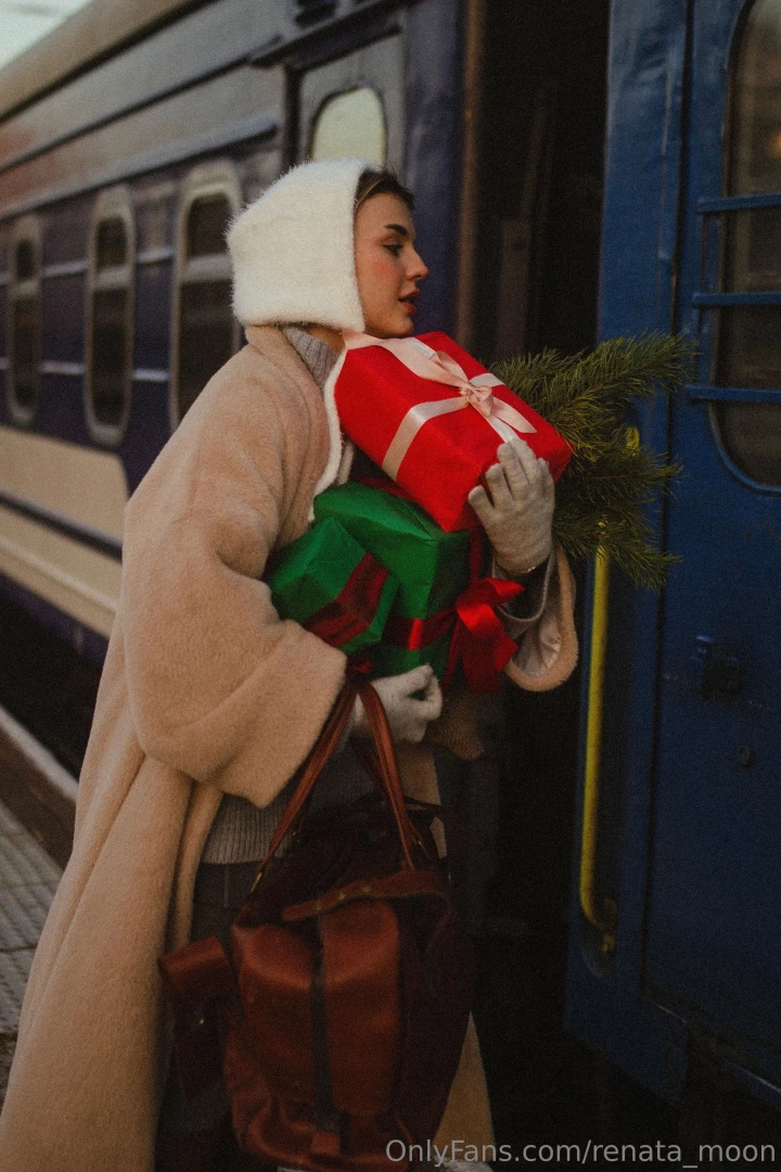 What years does this picture remind you of part 4 