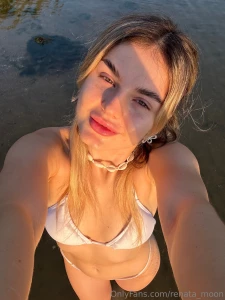 Is friendship between a man and a woman possible