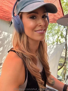 What do you think i m listening to part 6