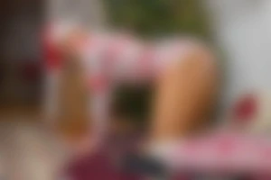 A belated christmas present for my foot boys with some bonus butt