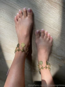 Imagine the sound of my anklets jingling as you re sucking on my toes