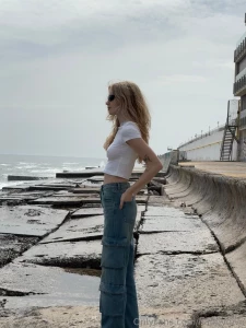 A walk along the promenade allows us to enjoy nature and plunge into
