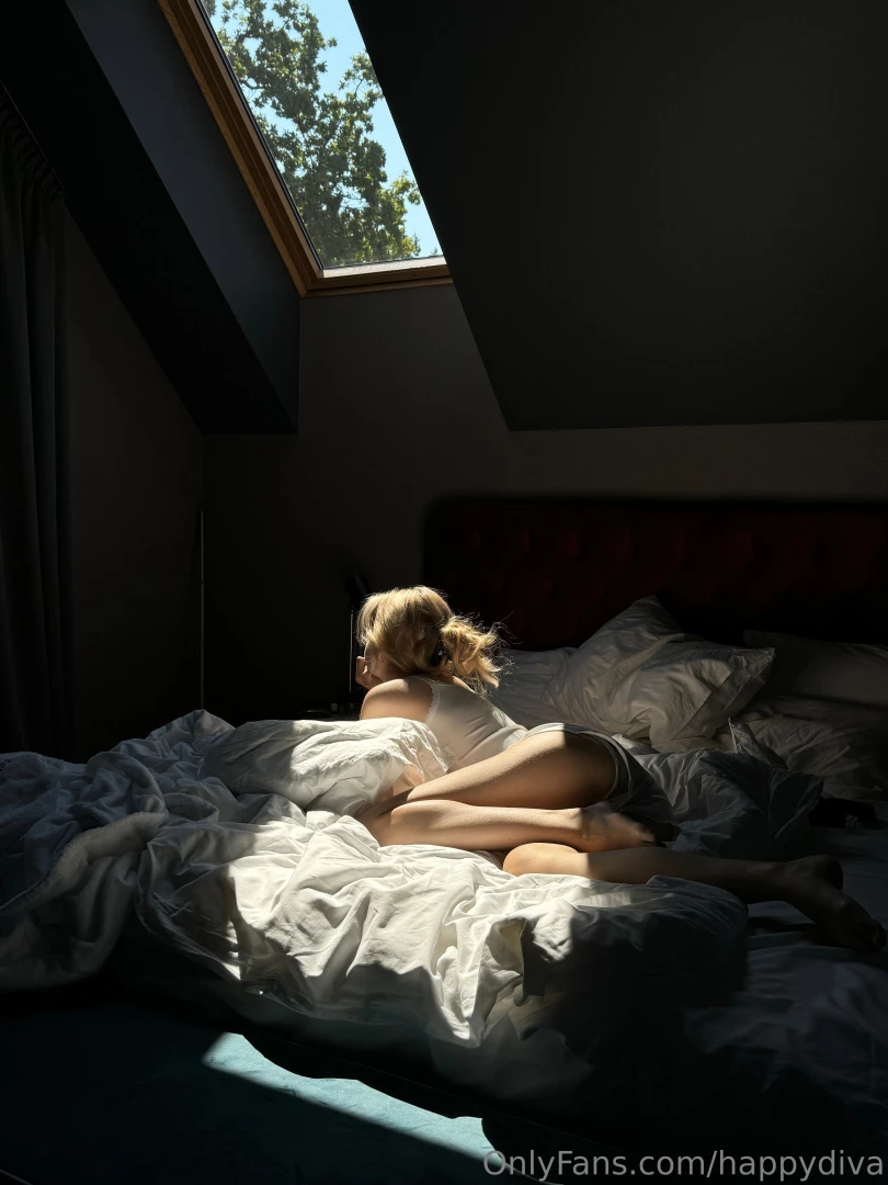 There s something magical about those ambient vibes that envelop me in 