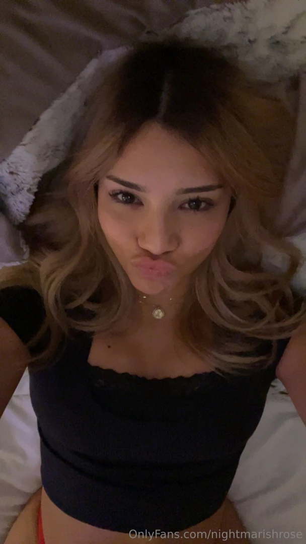Think u should cover these lips in ur cum 