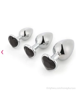 I want to start experimenting with anal play i found these cute butt